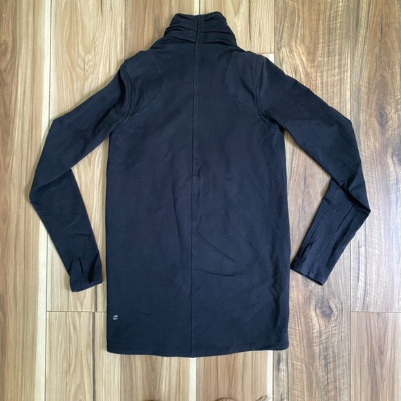 SOLD Lululemon Thats A Wrap Top - Picture 3 of 4